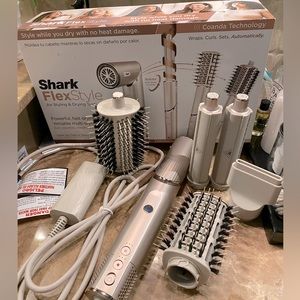 Shark FlexStyle - Like New